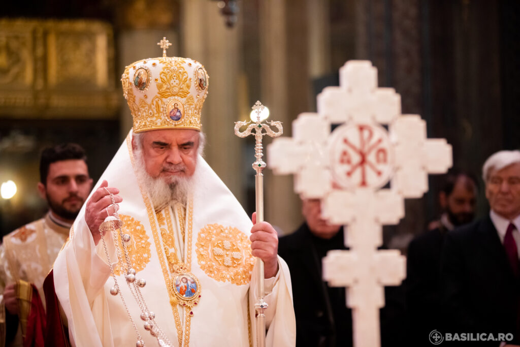 Patriarch Daniel officiates Doxology marking 161st founding anniv. of Union of Romanian Principalities