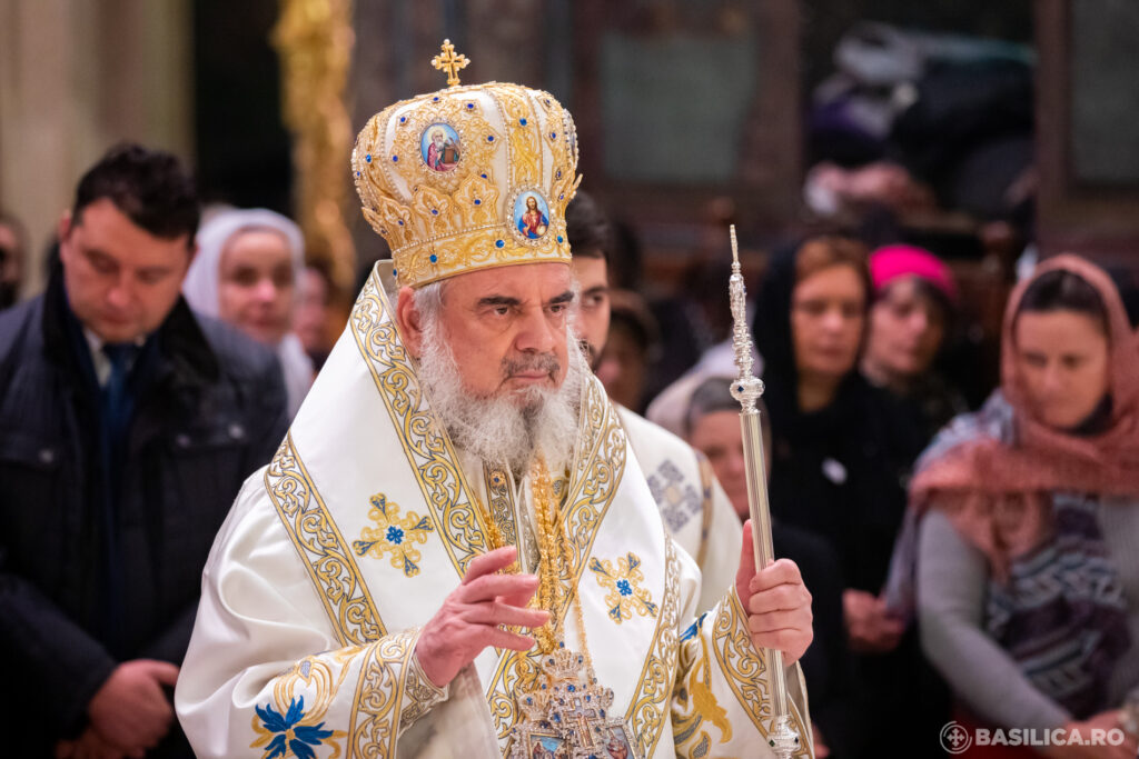 Botezul este înfiere. Patriarhul prezintă legătura dintre Botezul nostru și Botezul Domnului