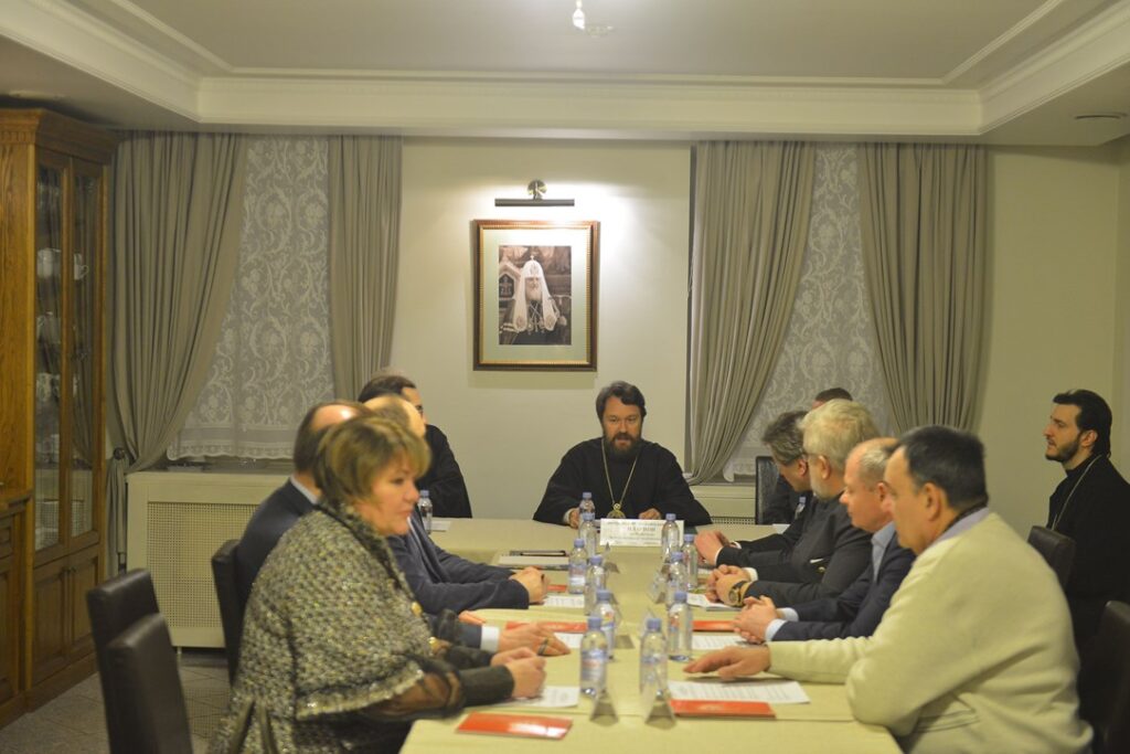 Митрополит Иларион возглавил заседание Попечительского совета Китайского Патриаршего подворья