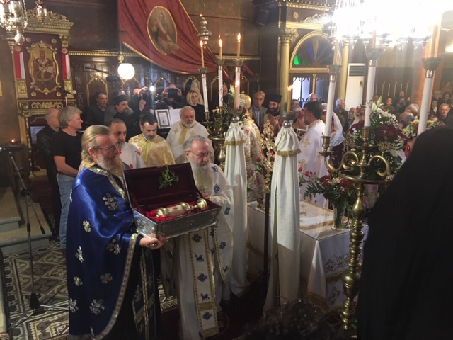 Στον πανηγυρίζοντα Άγιο Αρσένιο Λευκίμμης στη νότια Κέρκυρα