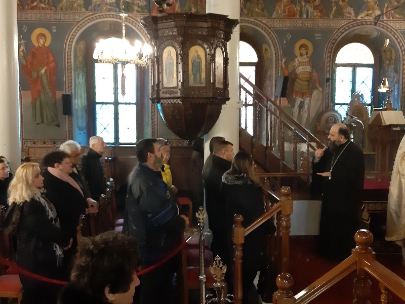 Kisha Orthodhokse e Greqisë: Kremtohet Liturgjia Hyjnore në gjuhën e shenjave