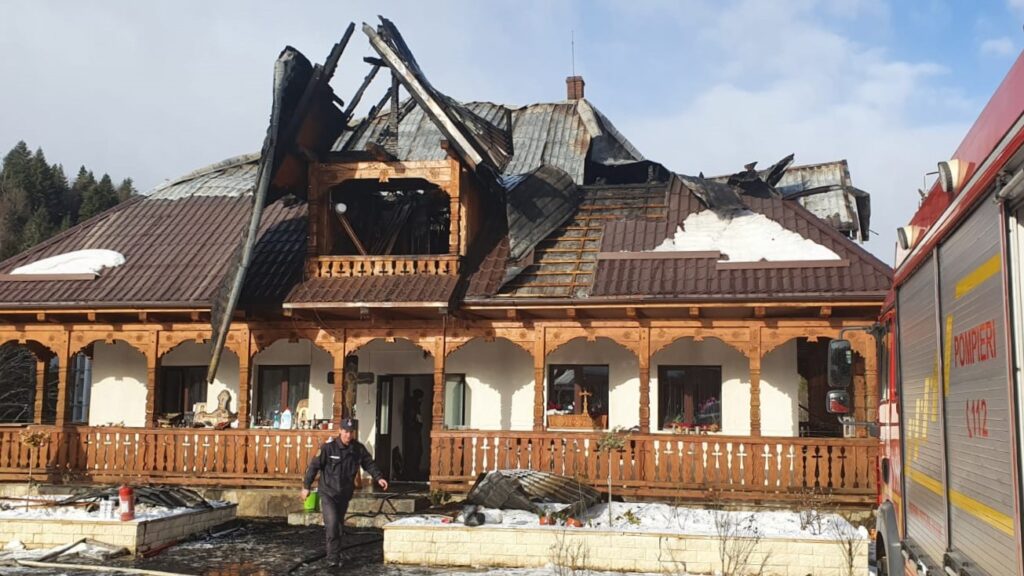 Incendiul de la Petru-Vodă. Altarul din stăreție nu a fost afectat. „Mulțumim Domnului pentru această încercare”