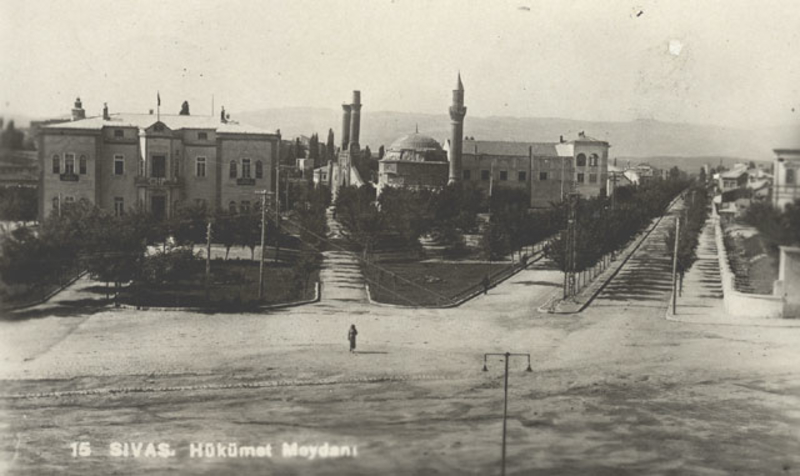 1908: Οι Τρεις Ιεράρχες στη Χάρσερα του Πόντου