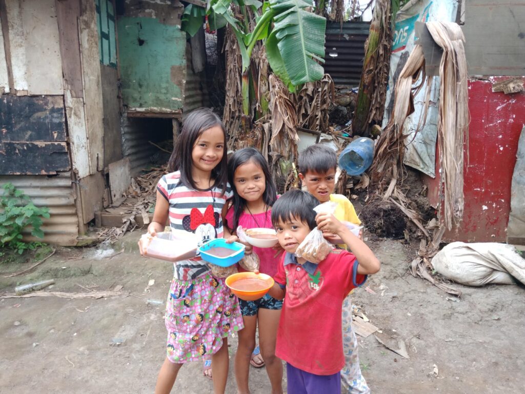 Американский священник Русской Церкви помогает пострадавшим от извержения вулкана на Филиппинах