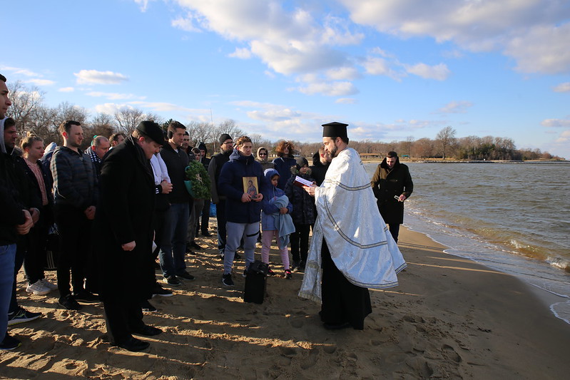 Богојављенско пливање за Часни крст у Вашингтону