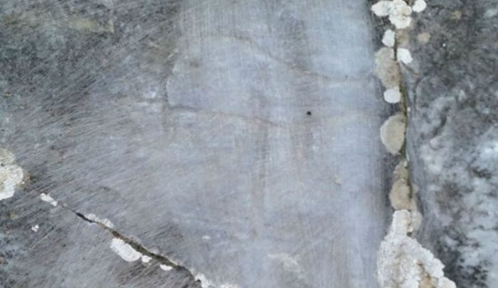 Άγνωστοι καταστρέφουν πανάρχαιες βραχογραφίες στο Παγγαίο