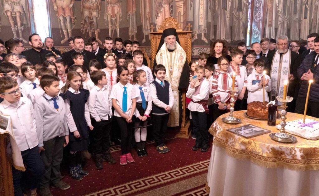 Cenaclu literar cu elevi și profesori din Galați și Brăila