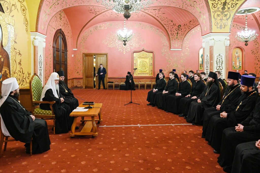 Patriarch Kirill meets with rector and students of Kiev Theological Schools