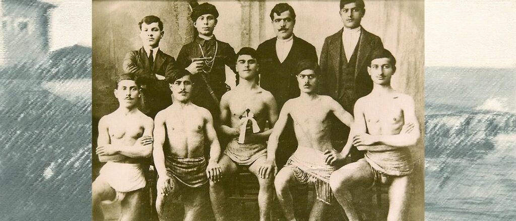 Ο αγιασμός, ο σταυρός και το μνημοκέρε