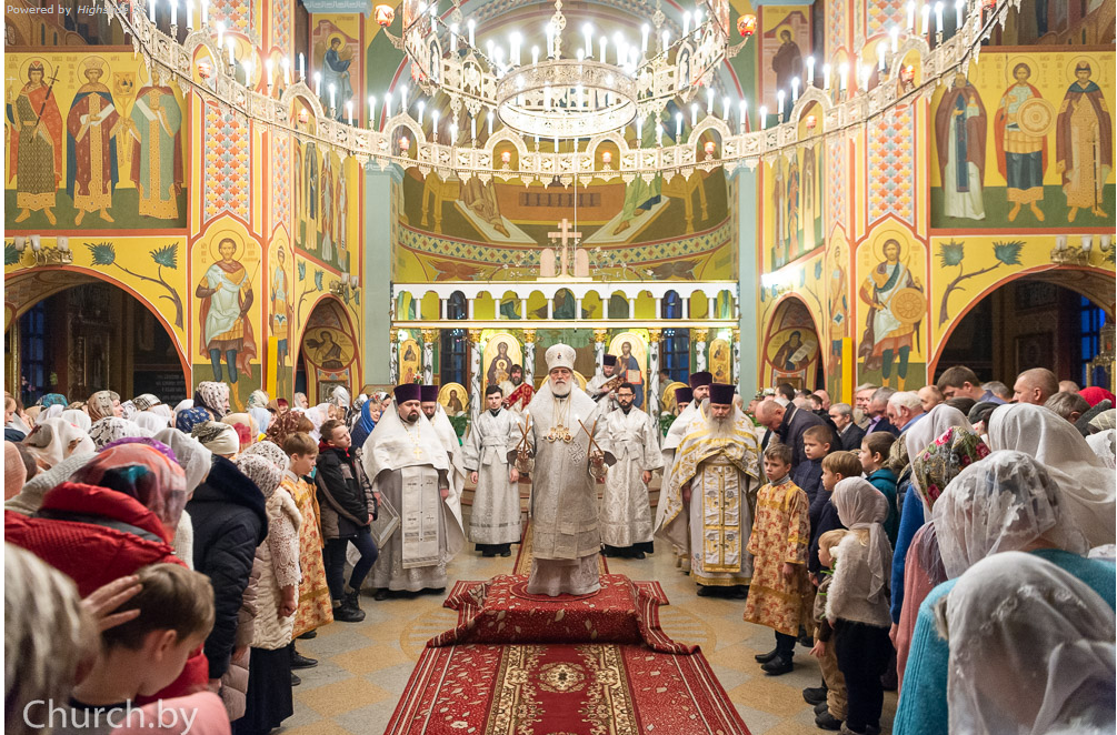 В праздник Собора Пресвятой Богородицы Патриарший экзарх всея беларуси совершил Литургию в храме Рождества Христова д. Большое Стиклево Минской области