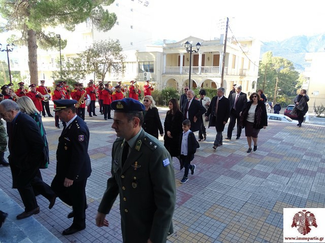 Πρωί της Πρωτοχρονιάς στον Μητροπολιτικό Ναό στη Σπάρτη