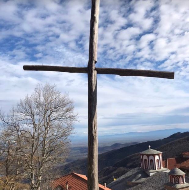 Από τα βουνά των Αγράφων, καλή και ευλογημένη χρονιά!