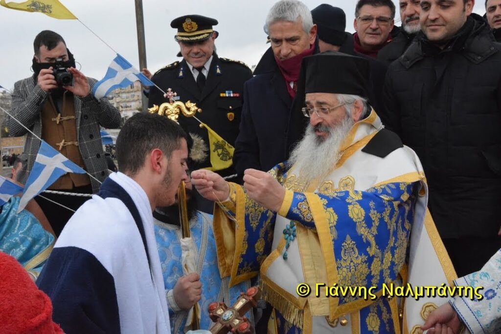 ΑΛΕΞΑΝΔΡΟΥΠΟΛΗ: Η χαμηλή θερμοκρασία δεν απέτρεψε τον Αγιασμό