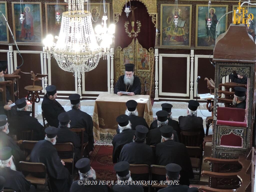 Για τη “Λογική Λατρεία” μίλησε στους Ιερείς ο Μητροπολίτης Άρτης
