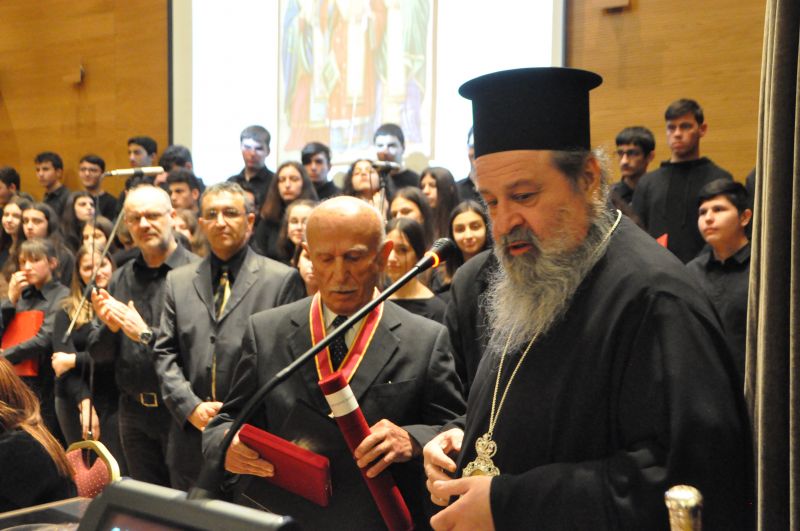 Συνταξιούχους εκπαιδευτικούς και αριστούχους μαθητές βράβευσε ο Μητρ. Δράμας