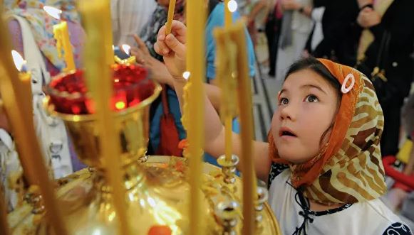 Στα κινέζικα η Θεία Λειτουργία