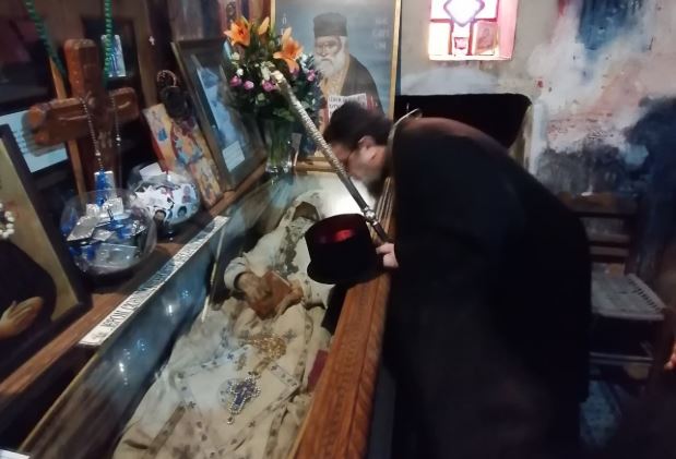 Ο Μητρ. Μεσσηνίας προσκύνησε το σκήνωμα του Γέροντα Βησσαρίωνα