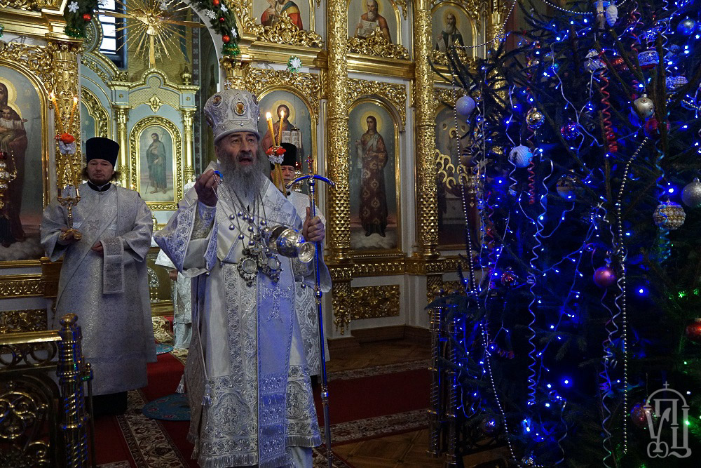 Предстоятель Украинской Православной Церкви совершил Литургию в Зимненском монастыре на Волыни