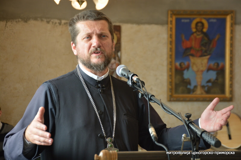 Отац Гојко Перовић: Вучић нек дође као државник, вјерски празници нијесу прилика за то