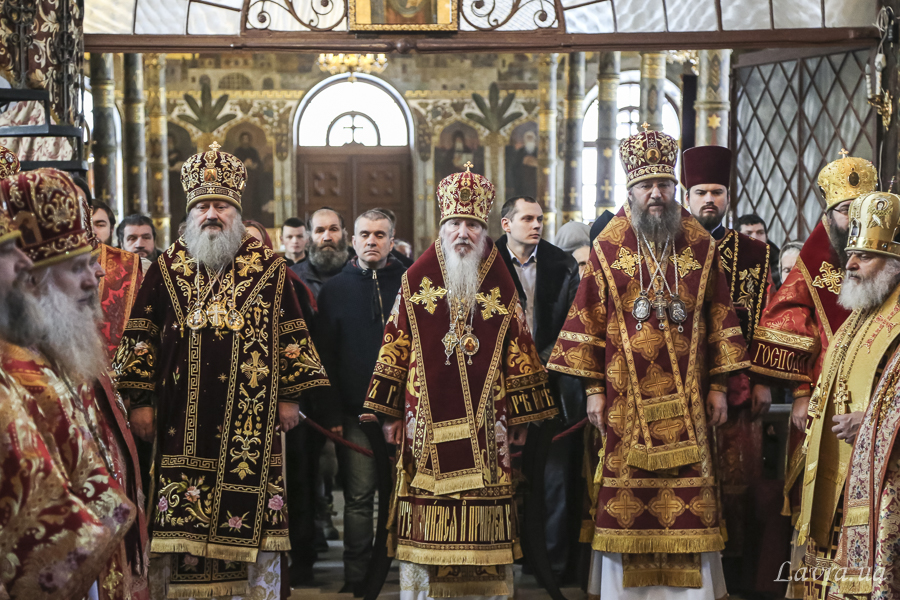 On the feast day of St Vladimir (Bogoyavlensky), Metropolitan of Kiev and Galicia, Metropolitan Mark of Berlin and Germany officiates at Divine Liturgy at Kiev Lavra of the Caves