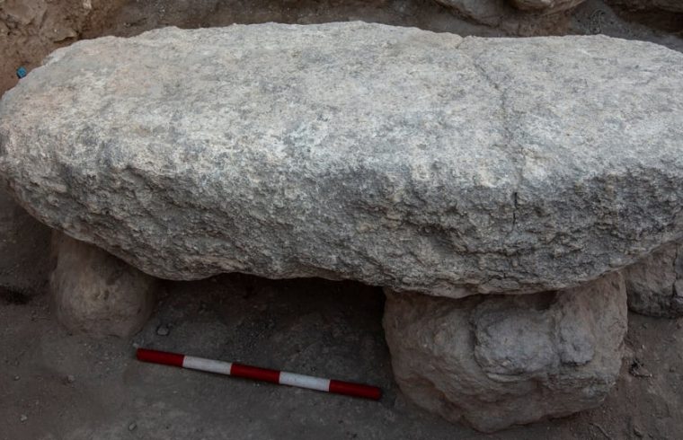 Tempulli i kohërave biblike i gjendur pranë Jerusalemit mendohet të ketë lidhje me Arkën e Dhiatës