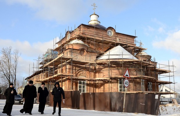 Продолжается реставрация храма в деревне под Смоленском
