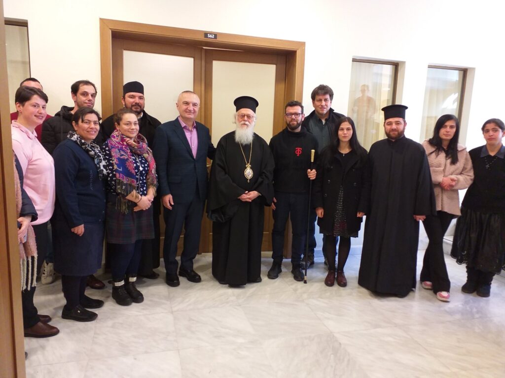 Dhurim gjaku në mjediset e Katedrales “Ngjallja e Krishtit” për fëmijët me talasemi