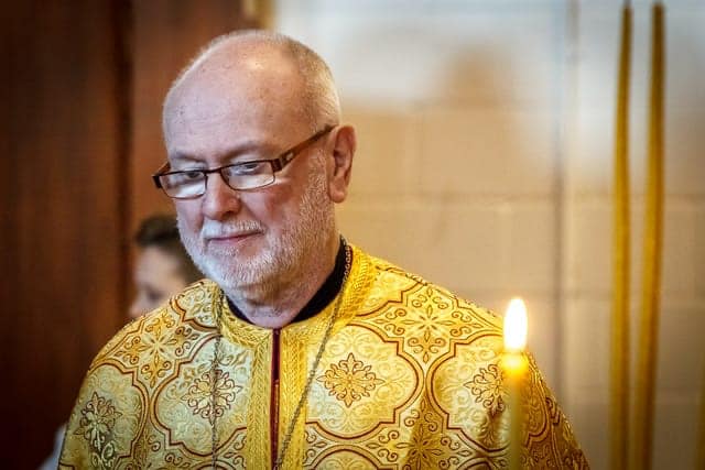 „Îngerul pământesc al românilor din Dublin” a fost înmormântat: Pr. Godfrey O’Donnell
