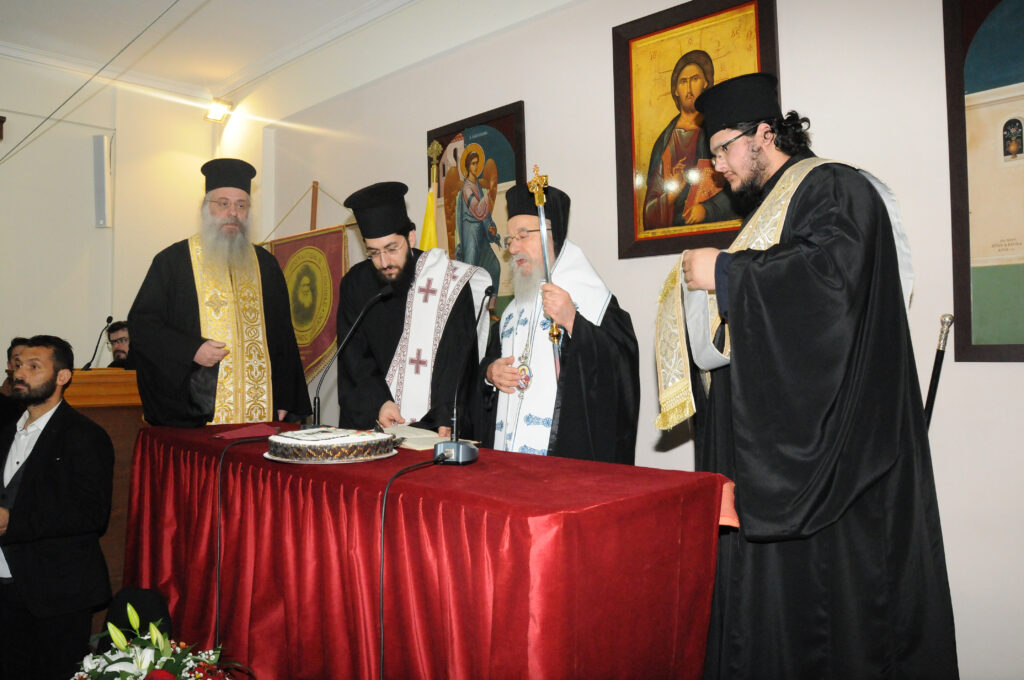 Τιμητική διάκριση για έναν σπουδαίο Πρωτοψάλτη στο Μεσολόγγι