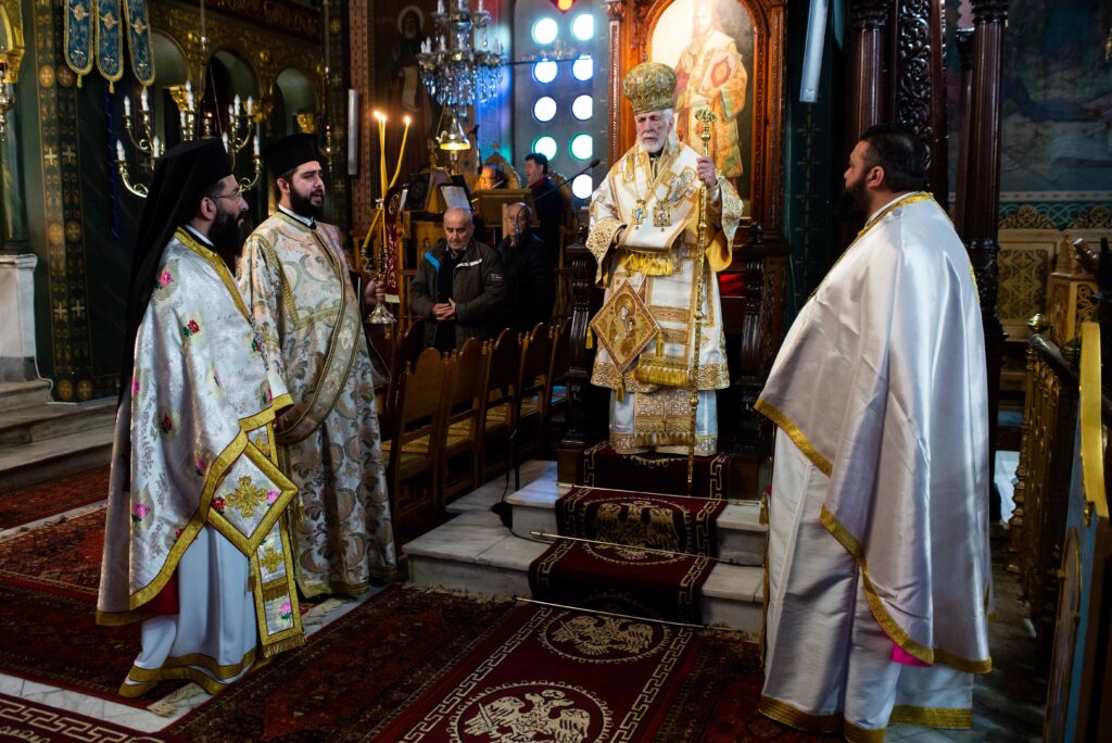 Σε ιστορικό ναό της Καλαμάτας λειτούργησε ο Μητροπολίτης Φιλαδελφείας Μελίτων
