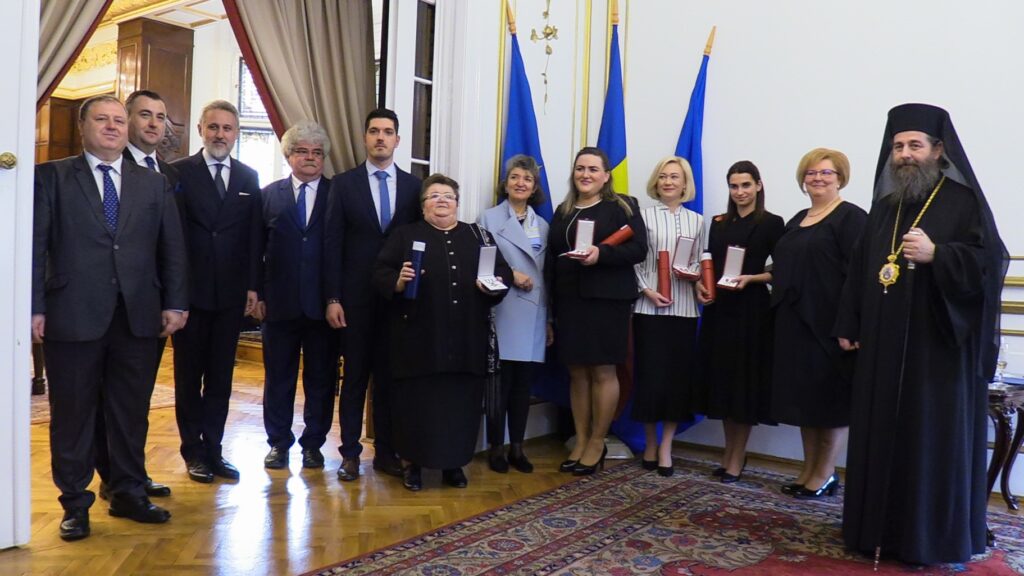 Decorații din partea Președintelui Klaus Iohannis pentru învățământul românesc din Ungaria