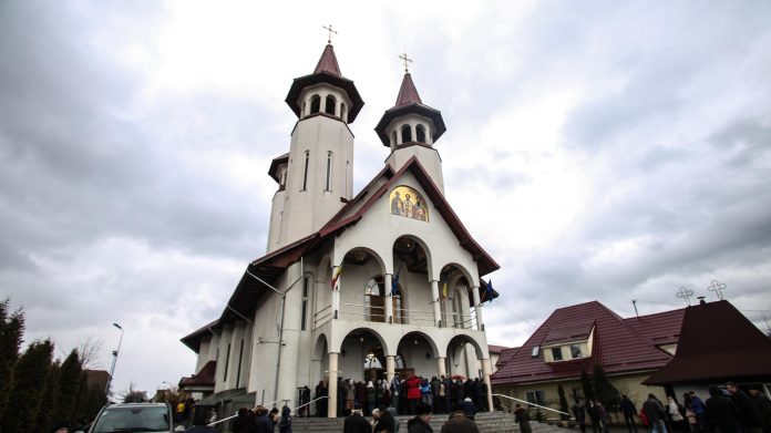 Biserica din cartierul braşovean Bartolomeu a fost târnosită