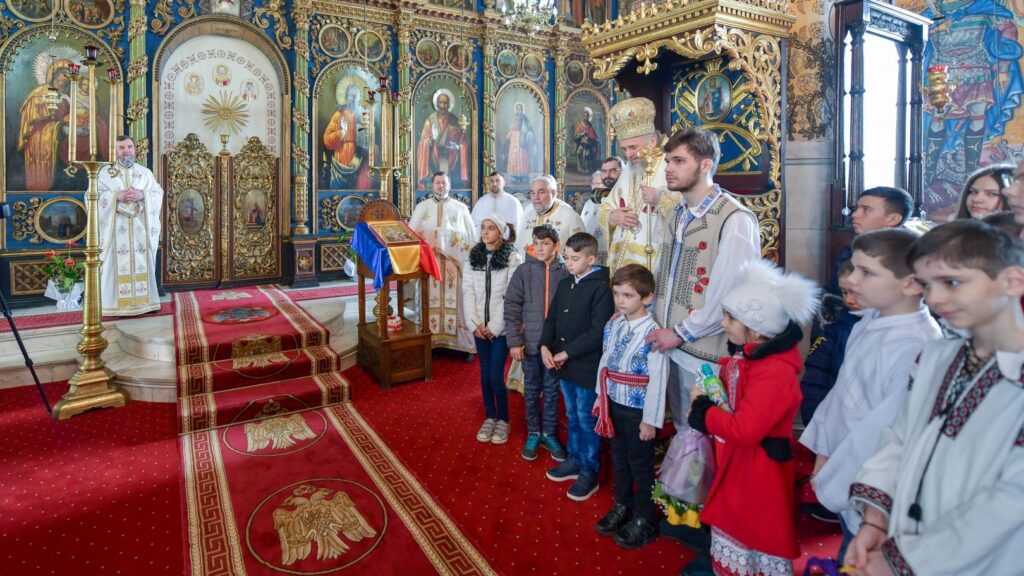 Aniversare: IPS Casian a slujit în biserica unde a fost hirotonit arhiereu în urmă cu 30 de ani