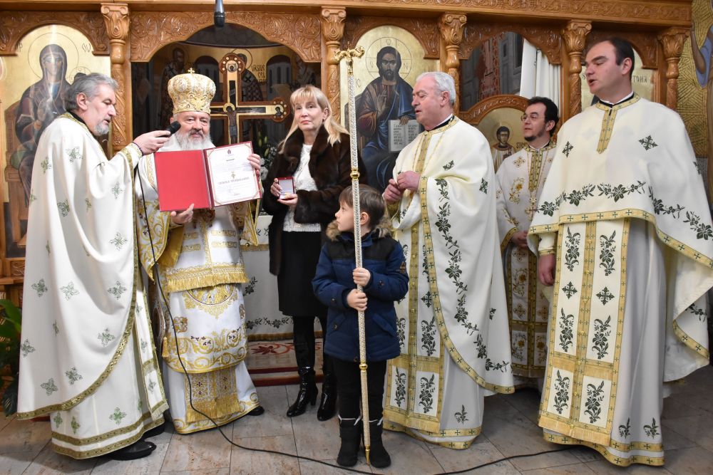 Duminica Vameșului și a Fariseului, în Parohia clujeană „Sf. Ap. Toma” | Rectorul UMF a primit „Crucea Transilvană”