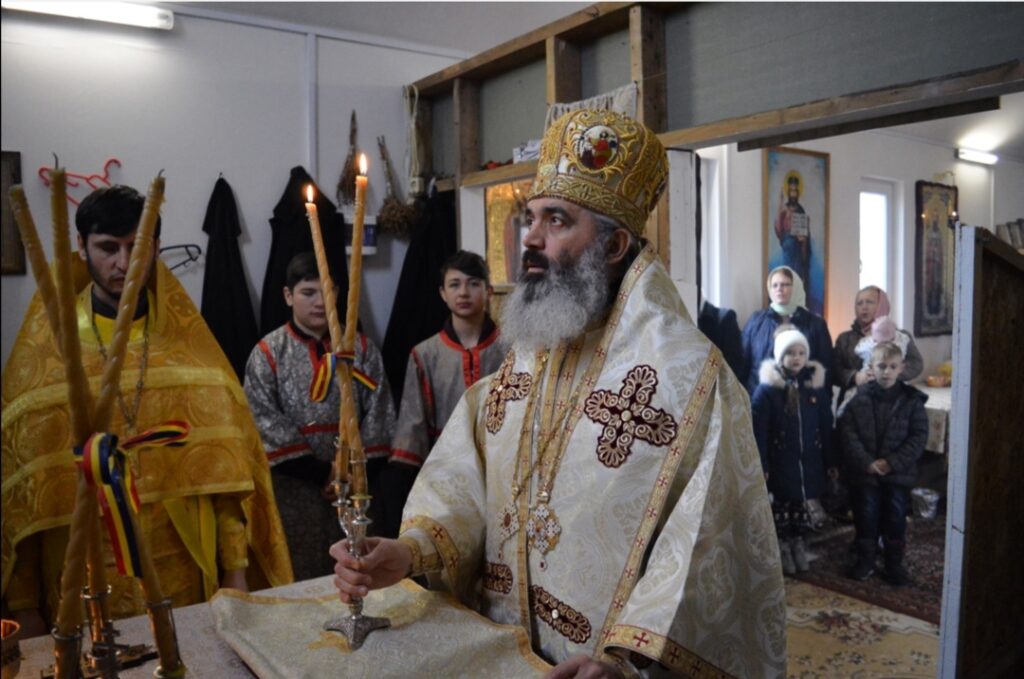PS Antonie: “Darul ne apropie de Dumnezeu și de semeni”