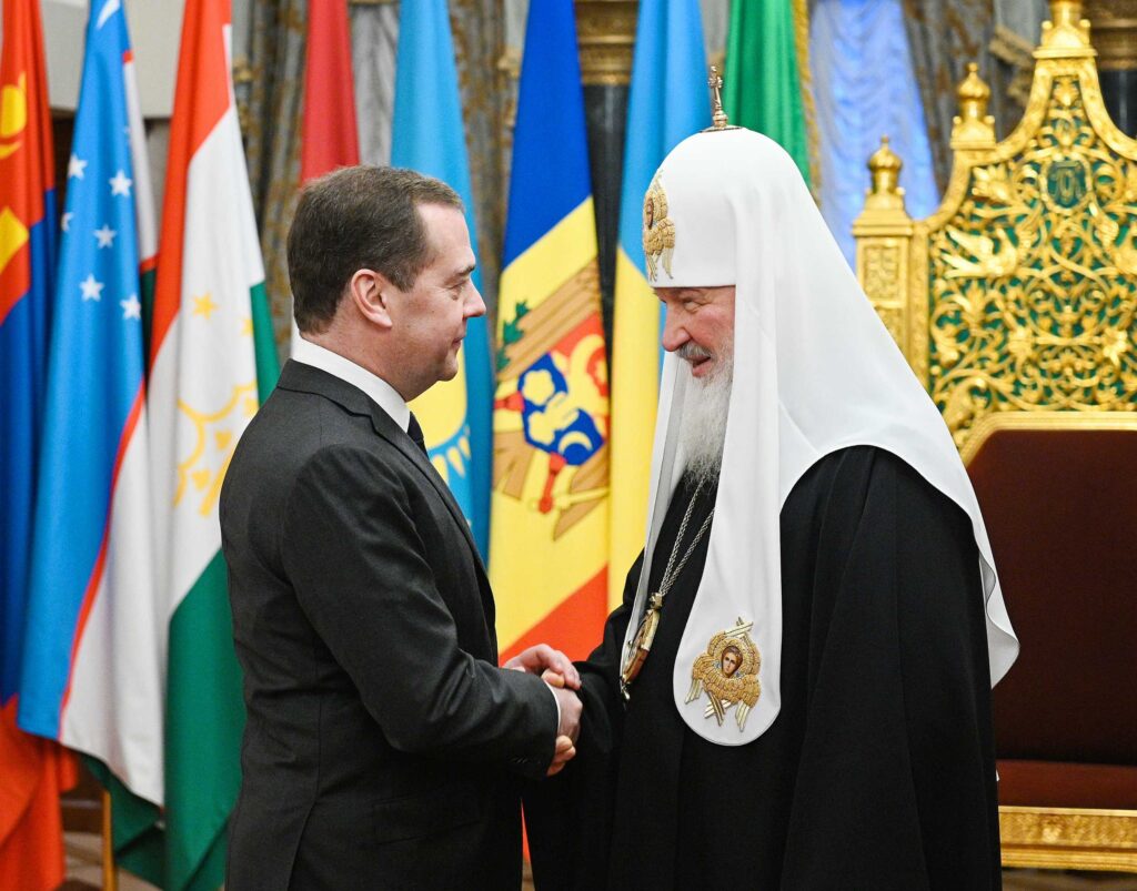 Заместитель председателя Совета Безопасности РФ Д.А. Медведев поздравил Святейшего Патриарха Кирилла с годовщиной интронизации