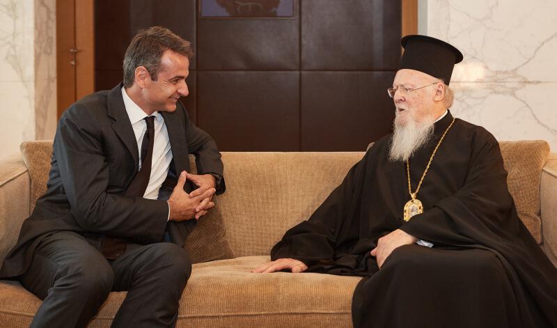 ΠτΔ: «Την οικουμενικότητα της Ορθοδοξίας εκφράζει μόνον ο Οικ. Πατριάρχης»- Αύριο η συνάντηση του Κ. Μητσοτάκη με τον Οικ. Πατριάρχη