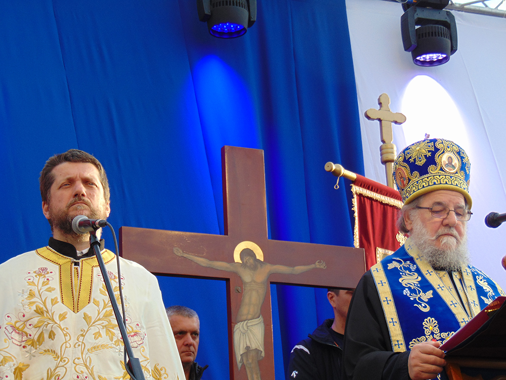 Сремскa Каменицa: Молебан за српски народ и светиње у Црној Гори