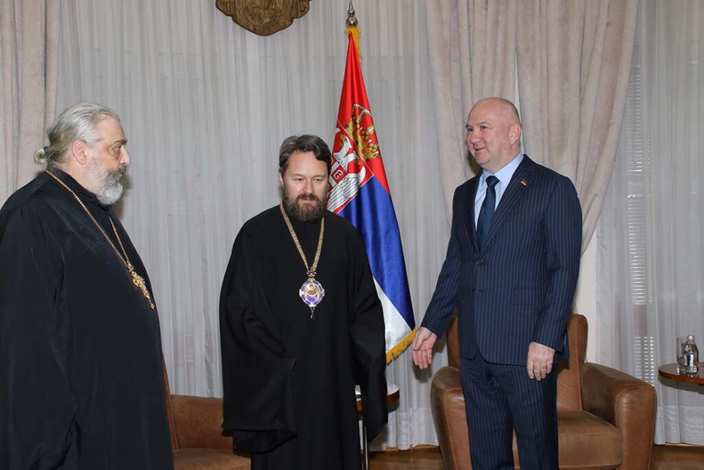 Metropolitan Hilarion visits Minister Popovic