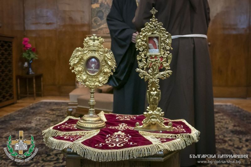 Софийска епархия получи драгоценен дар – частици от светите мощите на св. Климент Римски и св. Потит Сердикийски