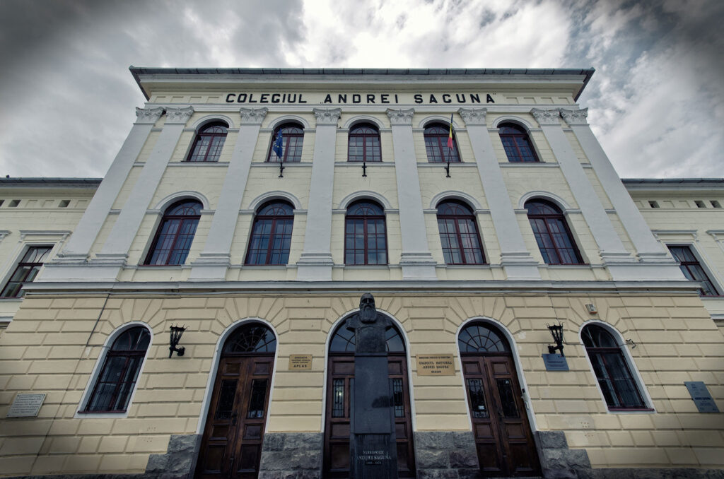 Mitropolitul Ardealului: În numele Colegiului „Andrei Șaguna” din Brașov trebuie adăugat cuvântul „Sfânt”