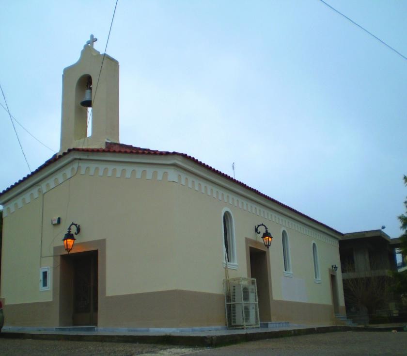Τα γραφικά εκκλησάκια του Αγίου Χαραλάμπους