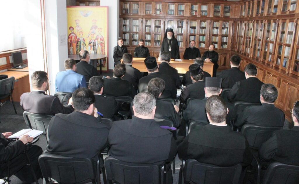 Συνάντηση υπεύθυνων ιερέων για την κατηχητική ενορία στην Αρχιεπισκοπή του Δούναβη