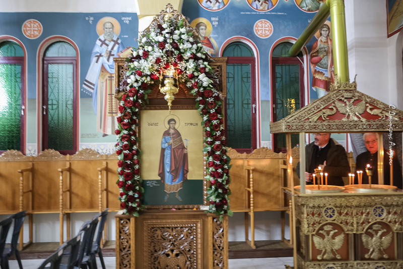 Ιεροί ύμνοι και πλήθος πιστών, συνέθεσαν τιμητική ατμόσφαιρα προς τον Άγιο Τρύφωνα