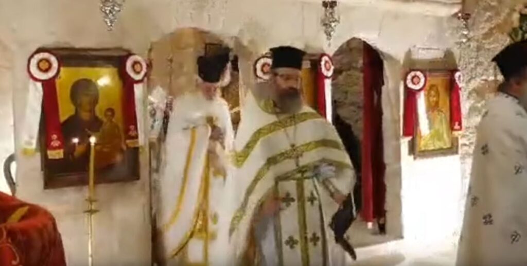 Θεία Λειτουργία στο Μπούρκιν (βίντεο)