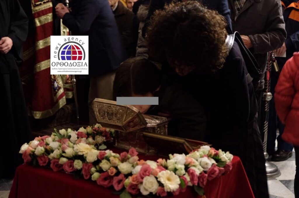 Η ΦΩΤΟΓΡΑΦΙΑ ΤΗΣ ΗΜΕΡΑΣ: “Ο Άγιος, παιδί μου”