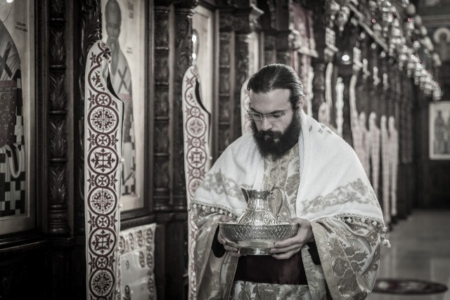 Απο την χειροτονία σε διάκονο του μοναχού Τυχικού