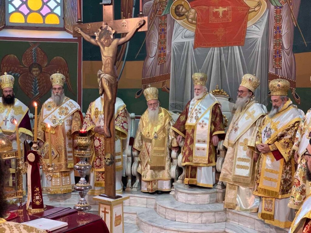 Τίμησαν τον Αρχιεπίσκοπο Κρήτης στον Άγιο Μηνά Ηρακλείου – Η ξαφνική αδιαθεσία και το αίσιο τέλος