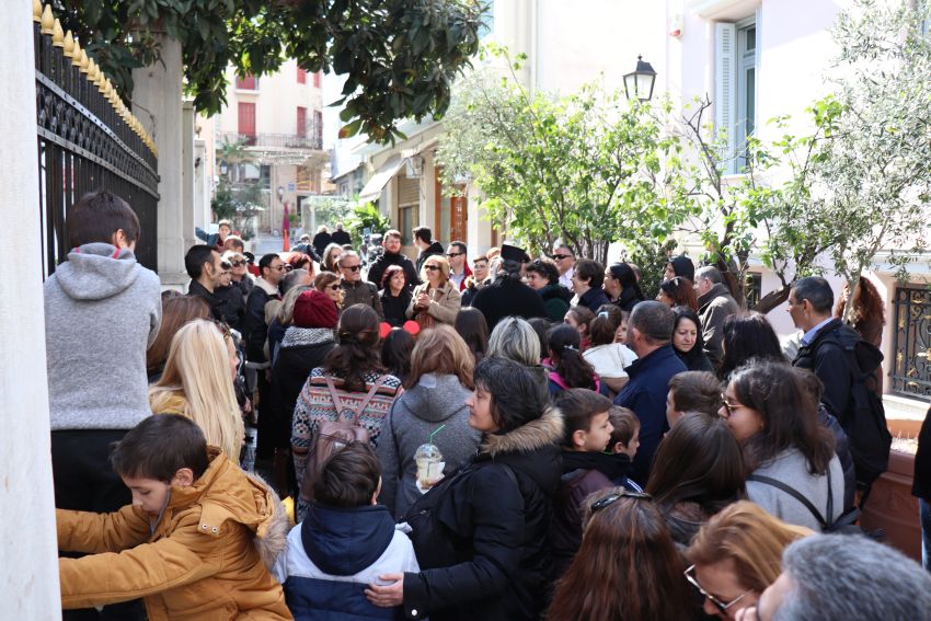 Όλοι μαζί, μικροί και μεγάλοι, για βόλτα στην Αθήνα