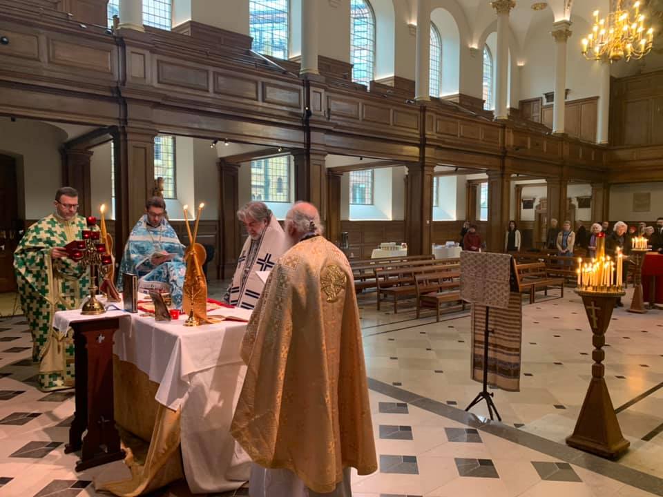 Ευλογημένη Κυριακή στην Κοίμηση Θεοτόκου Holborn